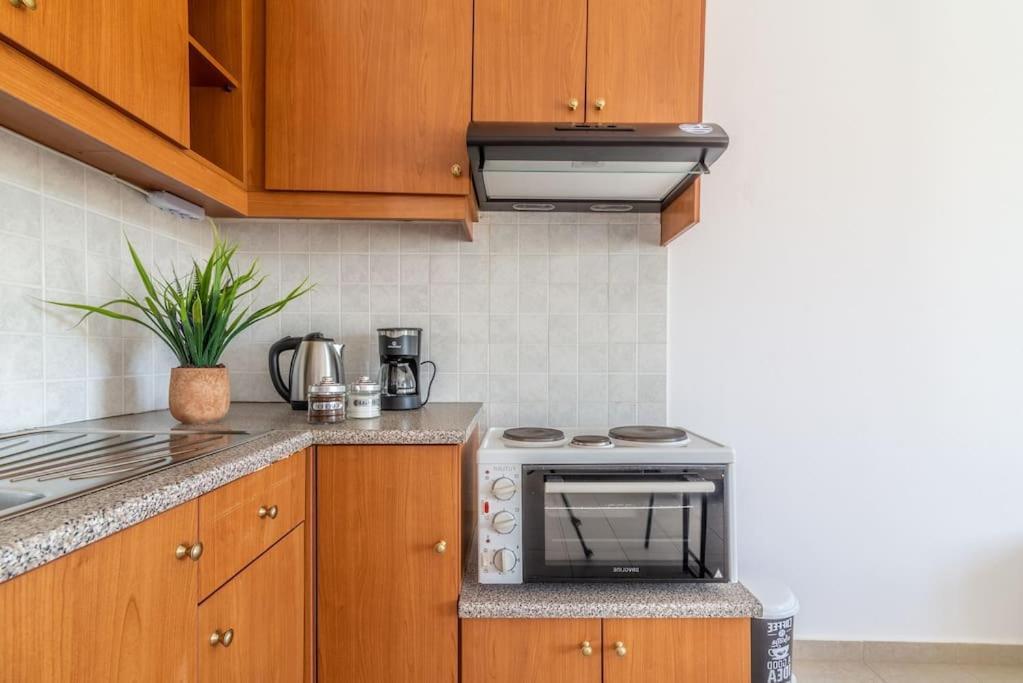 Urban Apt Next University 4 Ираклио Екстериор снимка