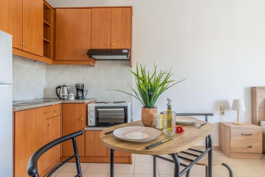 Urban Apt Next University 4 Ираклио Екстериор снимка