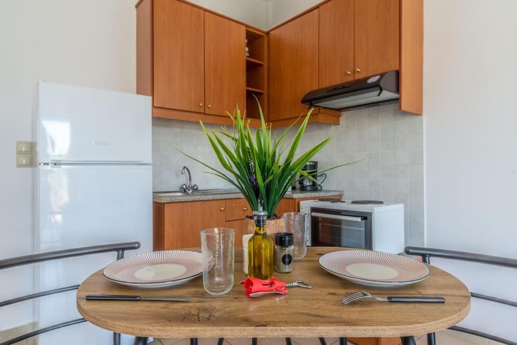Urban Apt Next University 4 Ираклио Екстериор снимка